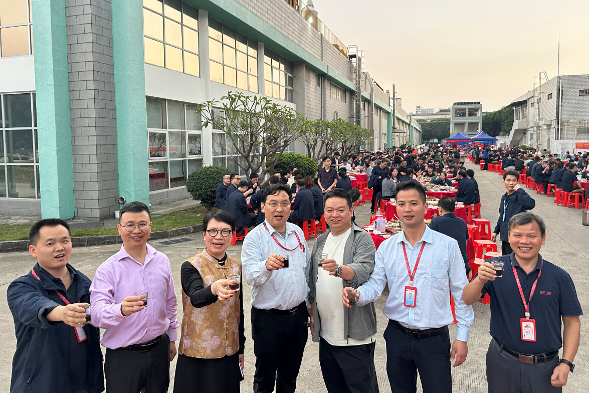 在J9国际站，我们这样过个暖心年！